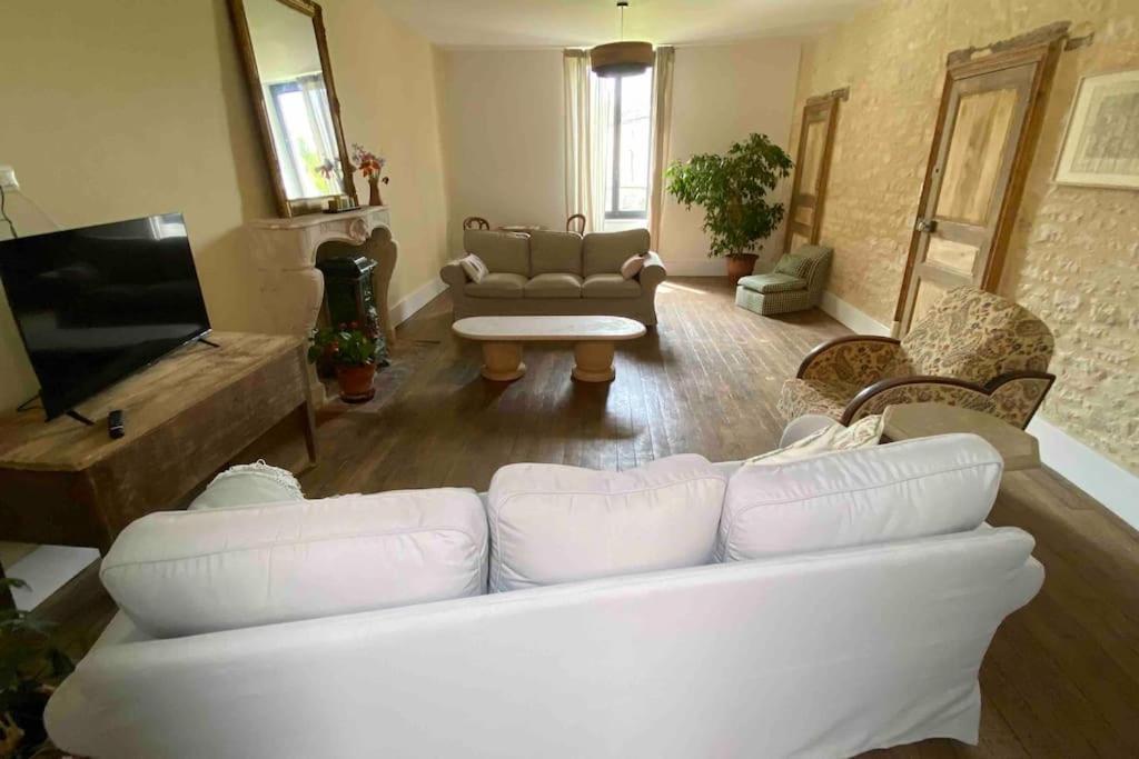 Le Presbytere - Touillon, Jacuzzi, 4 Chambres Pour 10 Eksteriør bilde